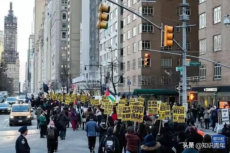 拜登用了4年，把美国从“病危”拉回“重症监护”；特朗普只用一年，直接拔管、再捅几