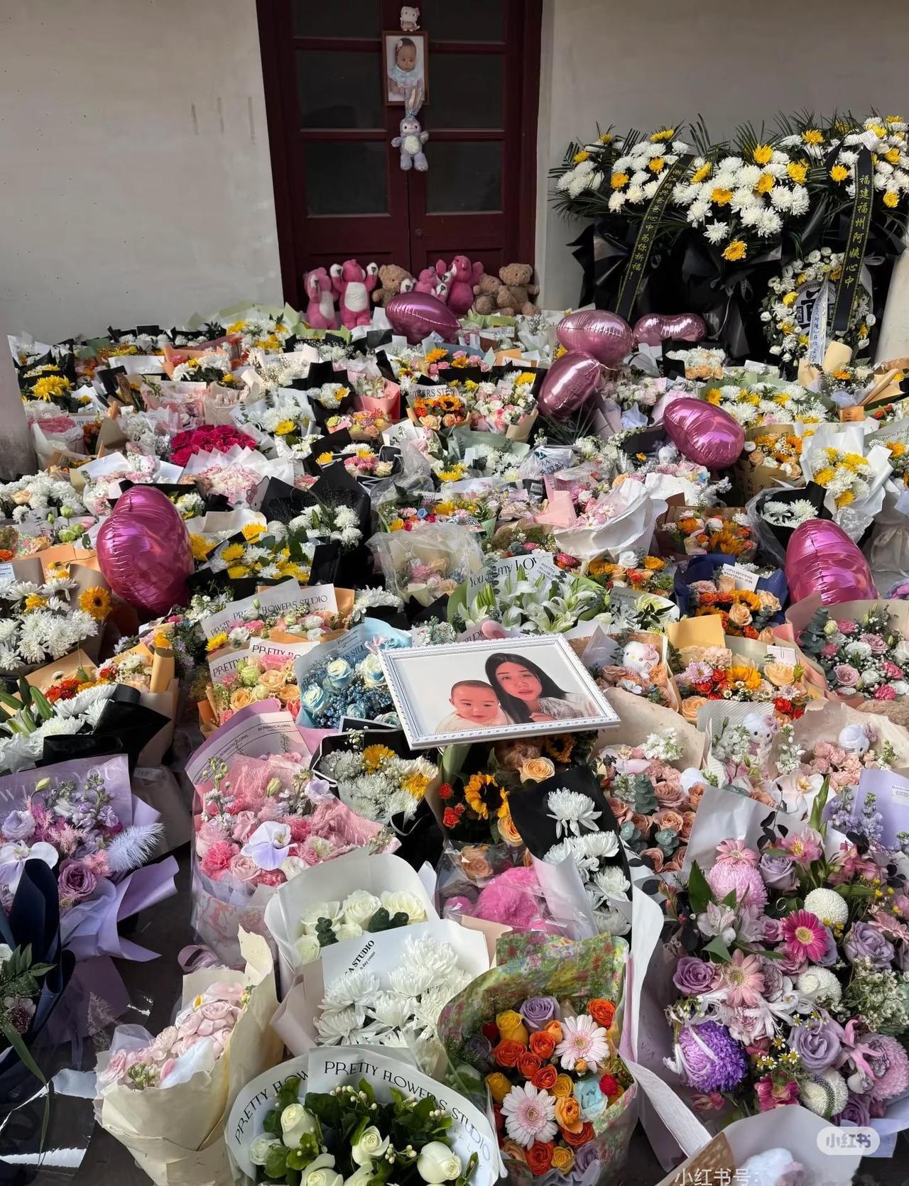 宁波是一个充满鲜花的城市
鲜花铺满未来的路 花会枯萎爱不会凋零 宁波 孩子 二胎