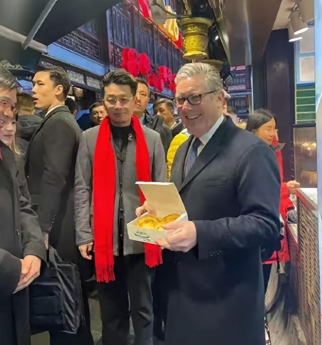 英国首相斯塔默访华后，号召全民学中文还给出具体方案，这波操作属实让人意外。202