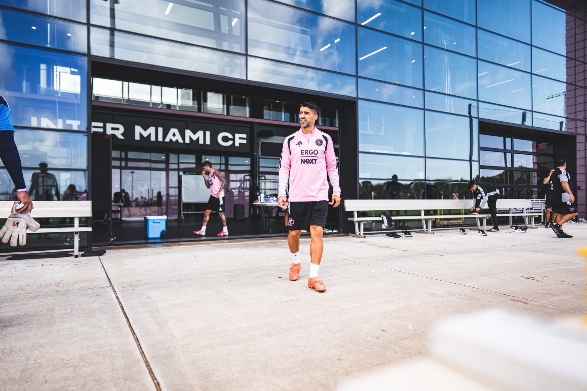 💪 苏亚雷斯人人都爱苏亚雷斯