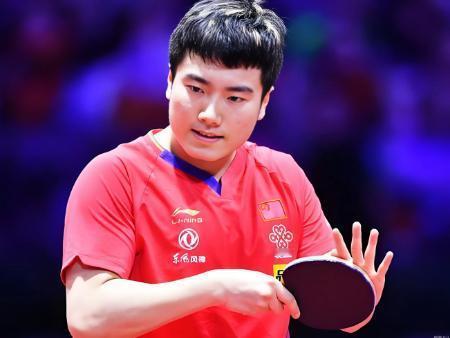 全运会惊现“地表最难”对决：国乒主力梁靖崑扇自己巴掌后爆冷出局！全运会乒乓球赛场