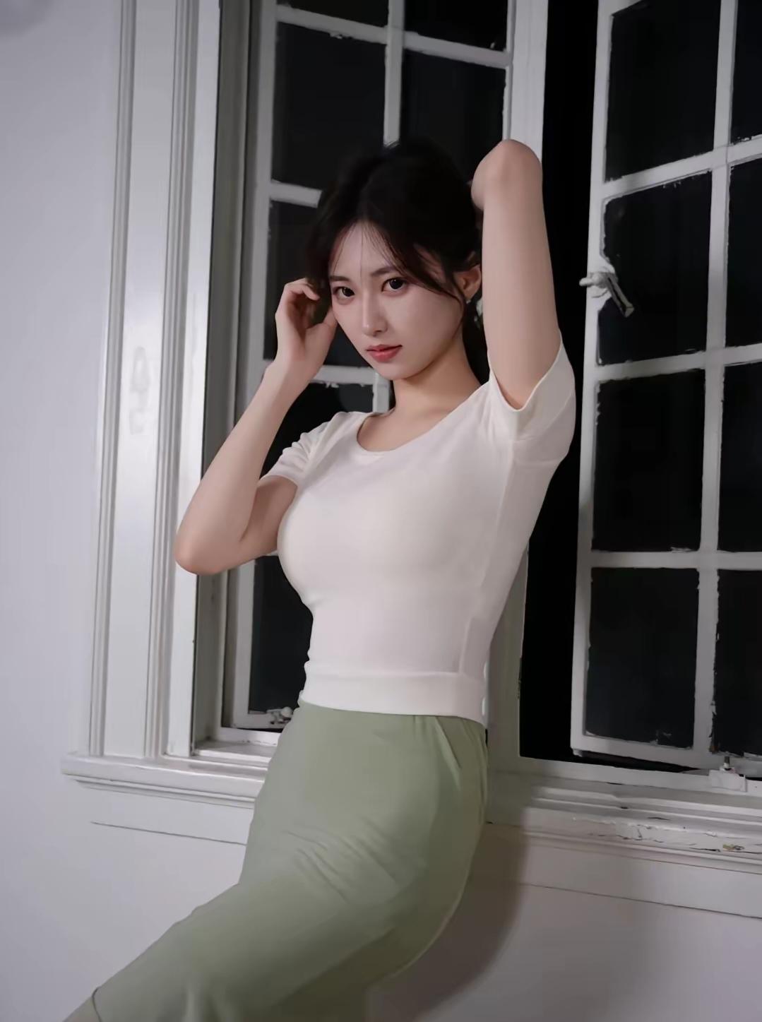 上班就是：
胆子大的摸鱼，
心大的养生，
认真的憋了一身病。