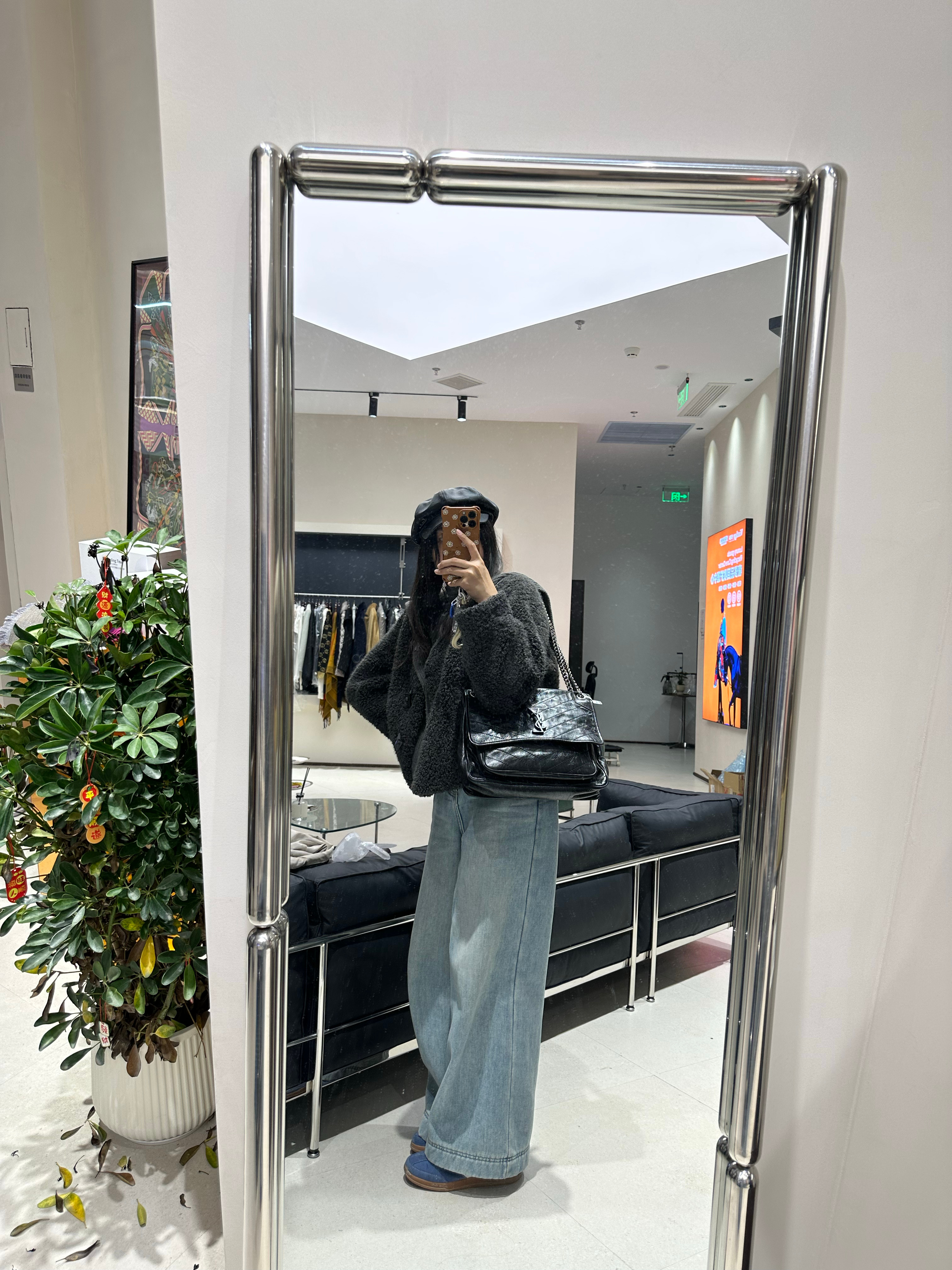 买之前你会先算能卖多少吗 买包的时候是心头好，一到二手市场全是“骨折价”，除了极