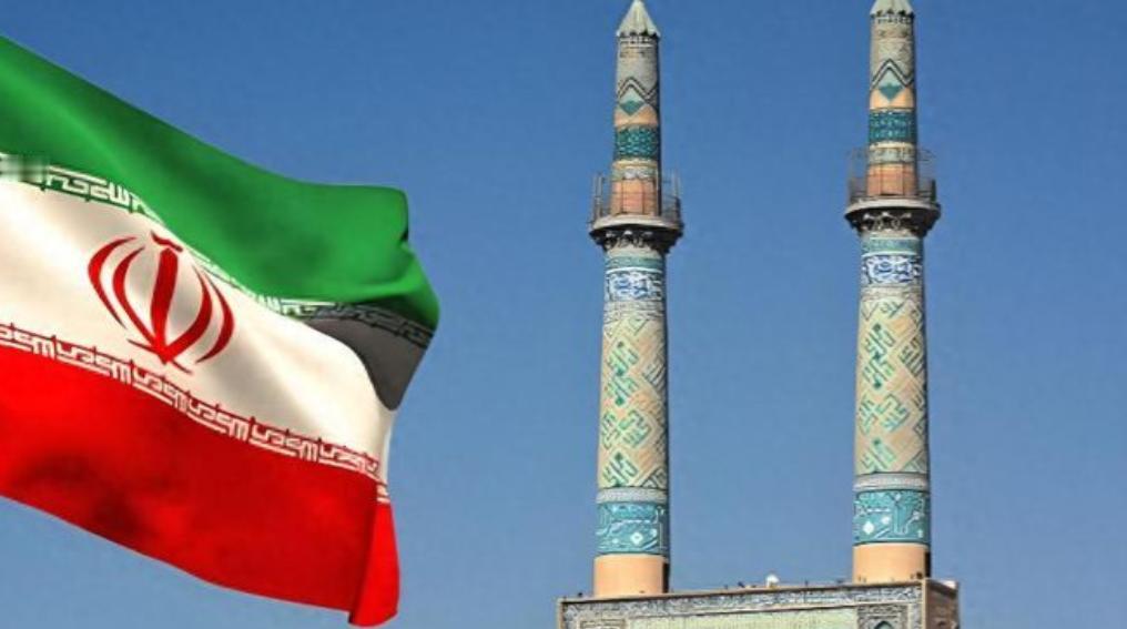 别再盯着伊朗的导弹了！他们干了件更狠的事，比 10 枚弹道导弹还让美以坐不住。