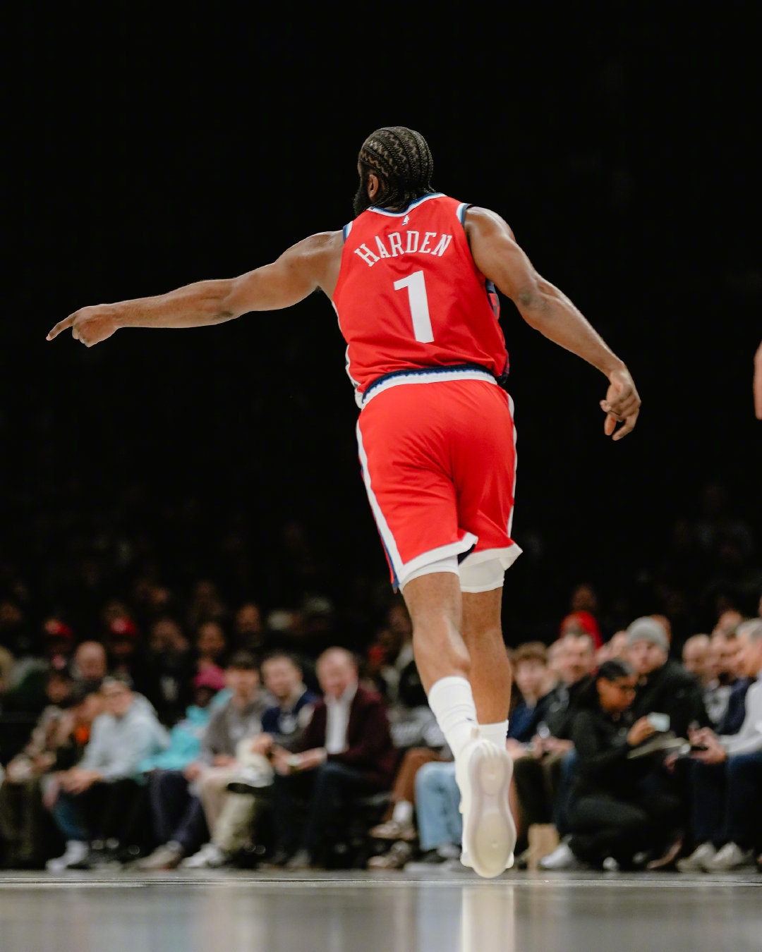 哈登今日对阵篮网13投10中，拿下31分。据统计，这是哈登职业生涯第19次单场出