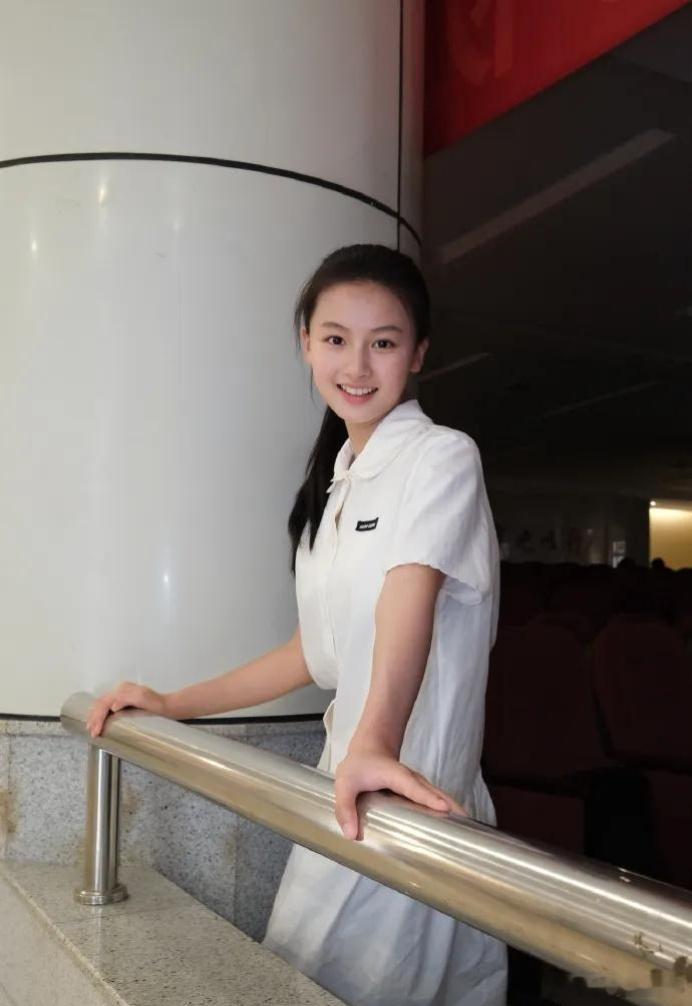 “七七”赵钰琪，参与吴镇宇新片线上选角，收获其夸赞：结实有肉，发力很好看 
