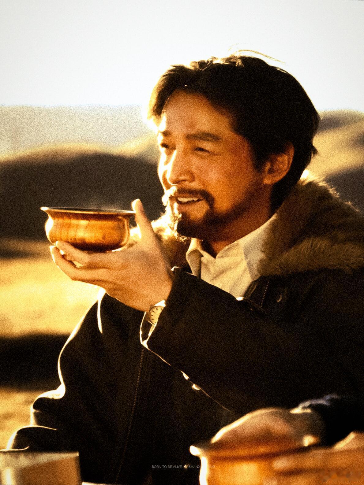 胡歌赚足了我的眼泪 胡歌在生命树中的表现真的太出色了！多杰这个角色被他演绎得栩栩