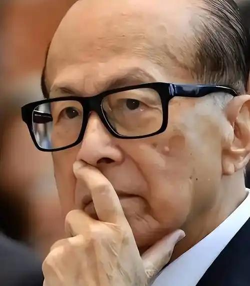 李嘉诚的纯粹商人梦，碎在巴拿马运河的4000万条数据里！

刷到李嘉诚卖港口栽了