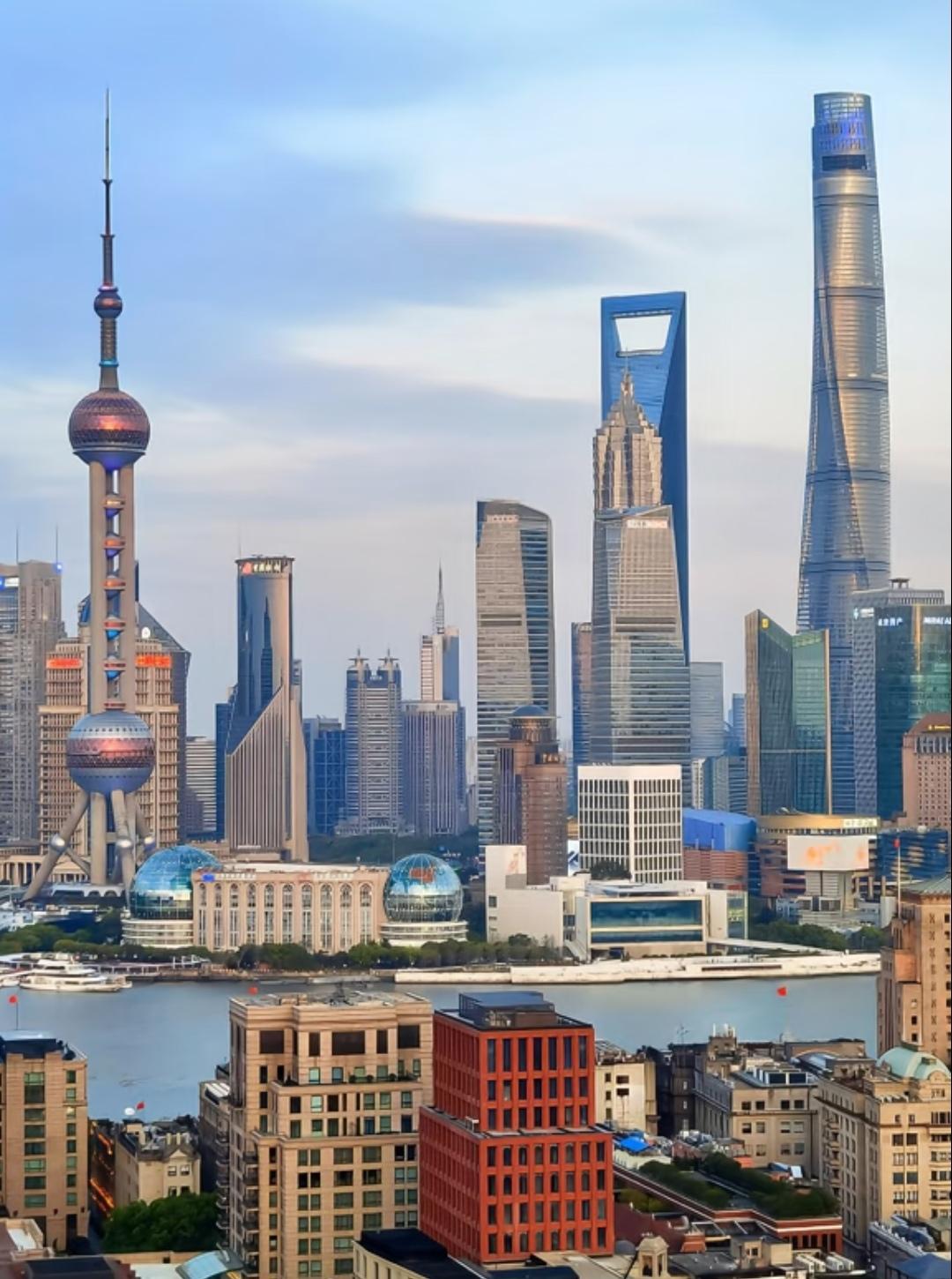 上海浦东新区VS北京海淀区，作为各市最有钱的区，上海浦东新区gdp高达1.78万