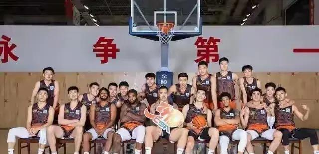 山东山高男篮明天亮相，山东男篮球迷新赛季需要继续付费看直播
CBA新赛季即将拉开