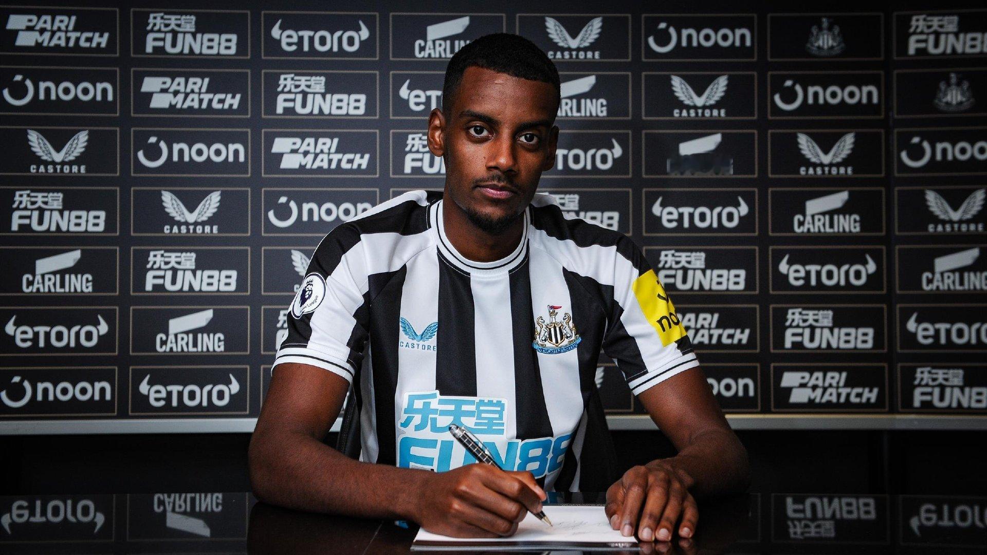 记者Ben Jacobs：国际足联全球转会报告显示，2025年将完成创纪录的 8