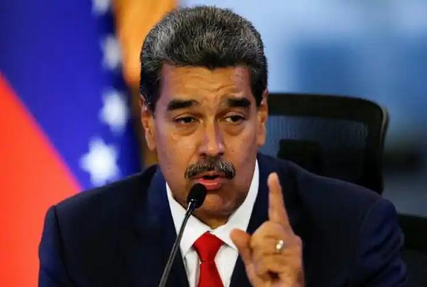 行动已升级，又一艘涉委油轮被扣押，赶在特朗普开战前，中国介入。12月20日，在南