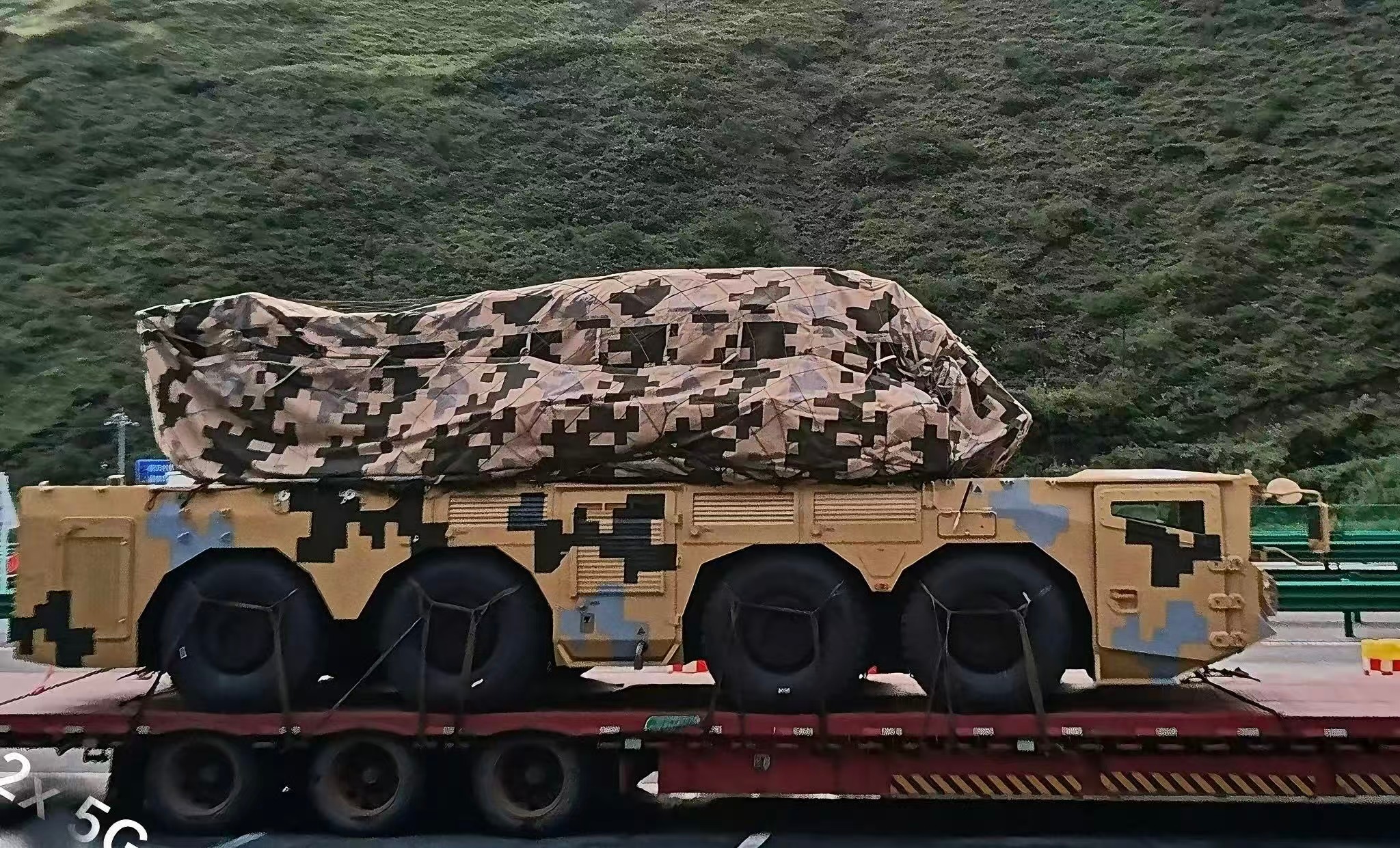 每天认识一件兵器  网友偶遇FK-2000近程防空系统，从涂装看应该是出口土库曼