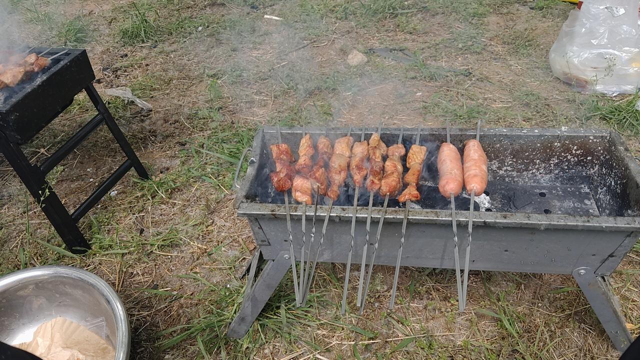 分享我这周有趣的事：周末带着家人一起去烧烤