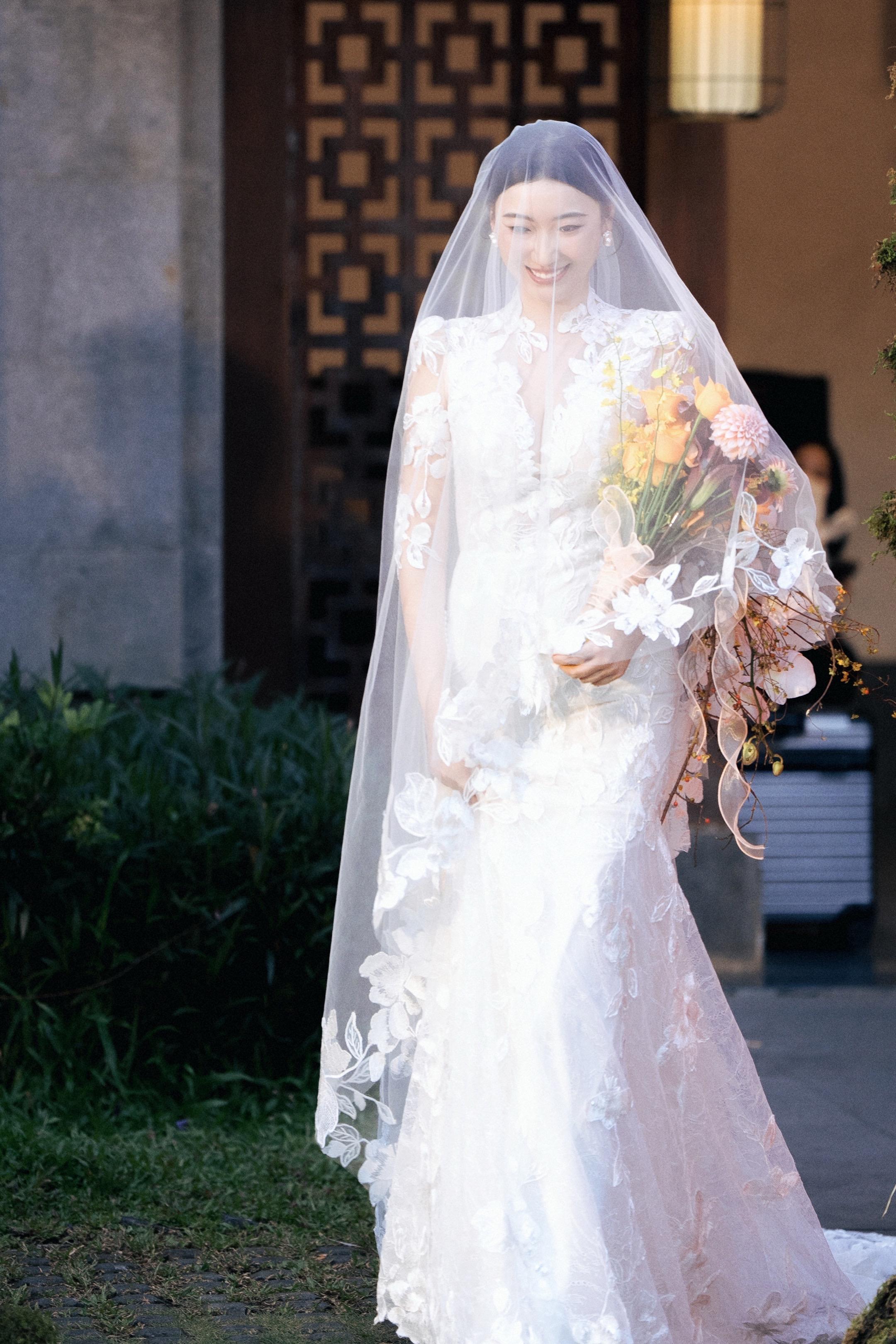 婚礼那天。   👰