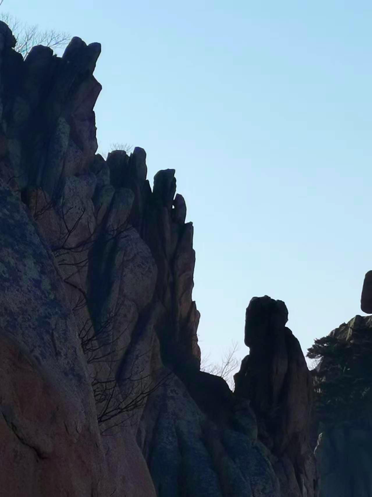如果你去做一下当下的高中考试题，你就明白，要想成绩突出，努力学习只是个...
