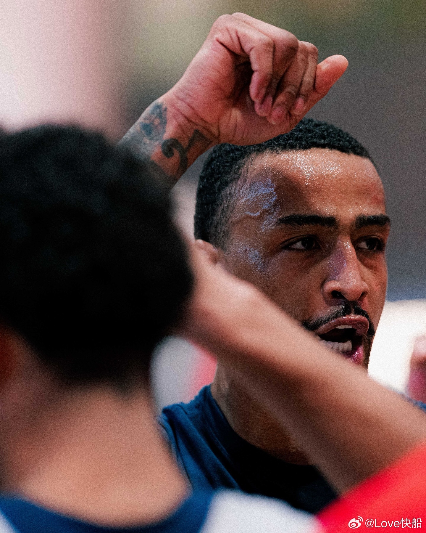 快船明天对阵尼克斯伤病报告，科林斯继续缺阵！缺阵布拉德利·比尔 —— 左髋骨折约