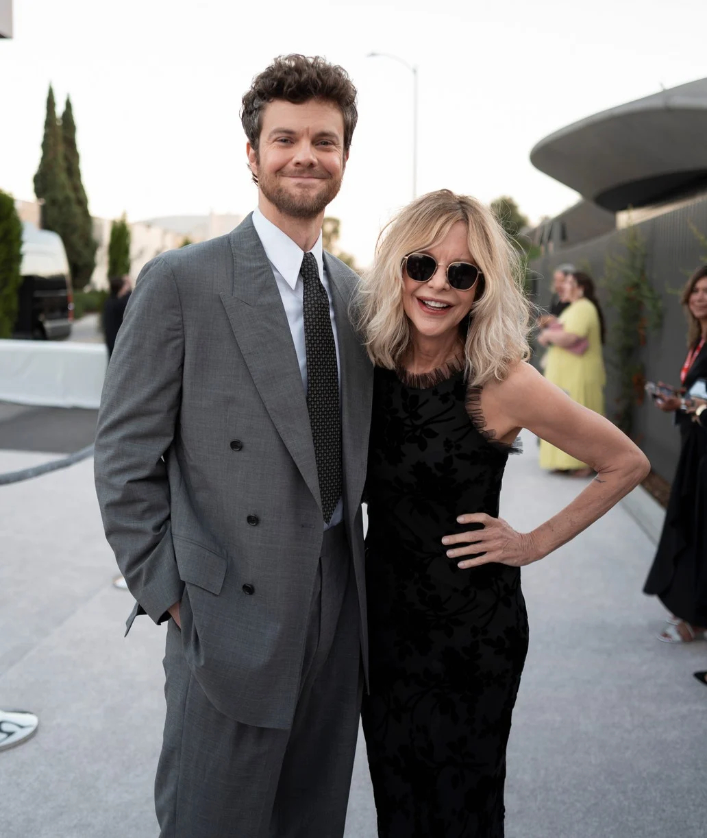 Meg Ryan和儿子Jack Quaid 19日洛杉矶 出席Lucas Mus