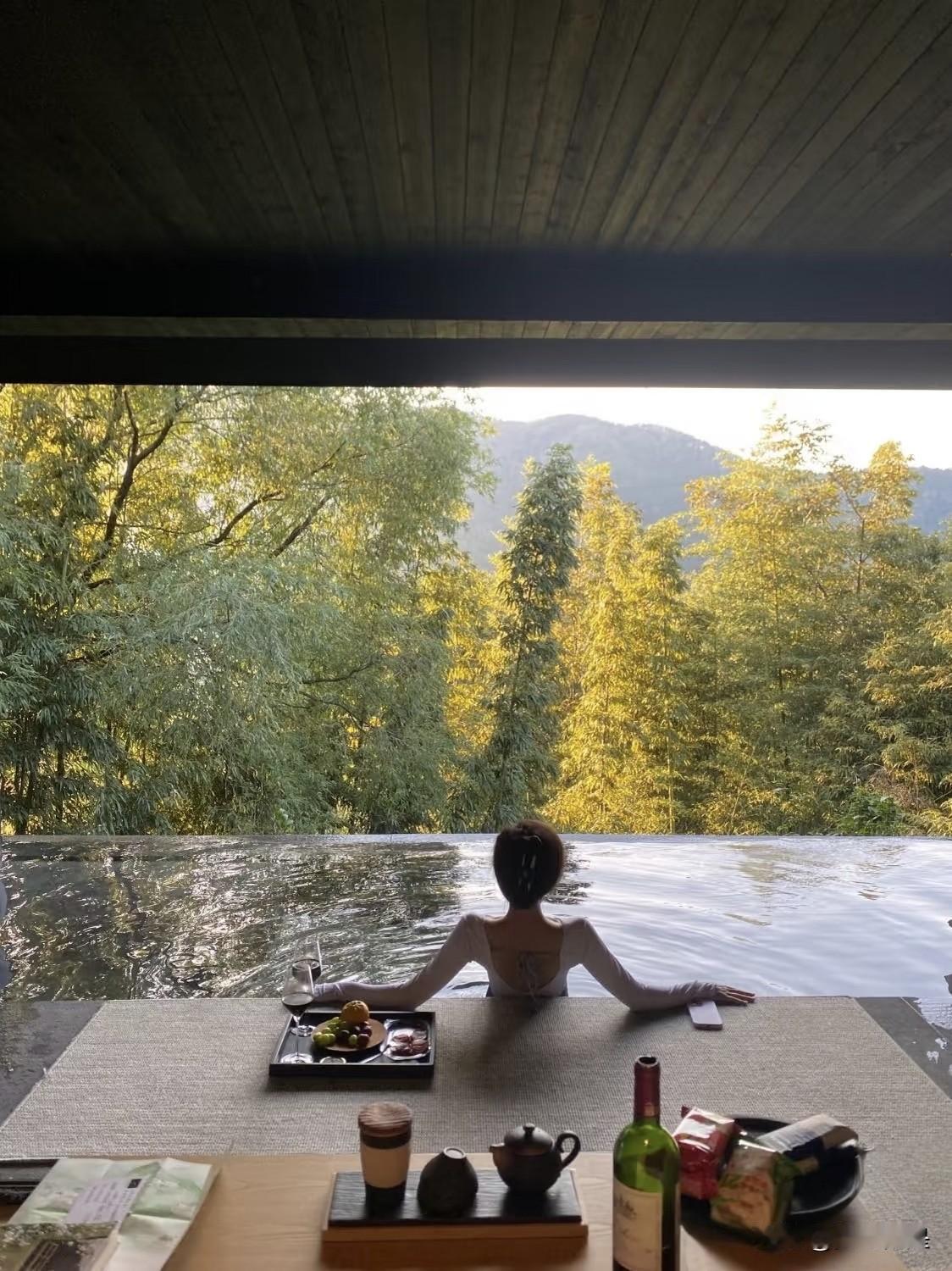 夏天在这样的环境下放松生活，真是会享受。