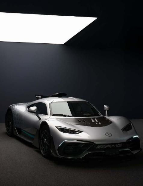 🔥地表最强公路 F1！梅赛德斯 - AMG ONE，超跑界的终极神话，把 F1