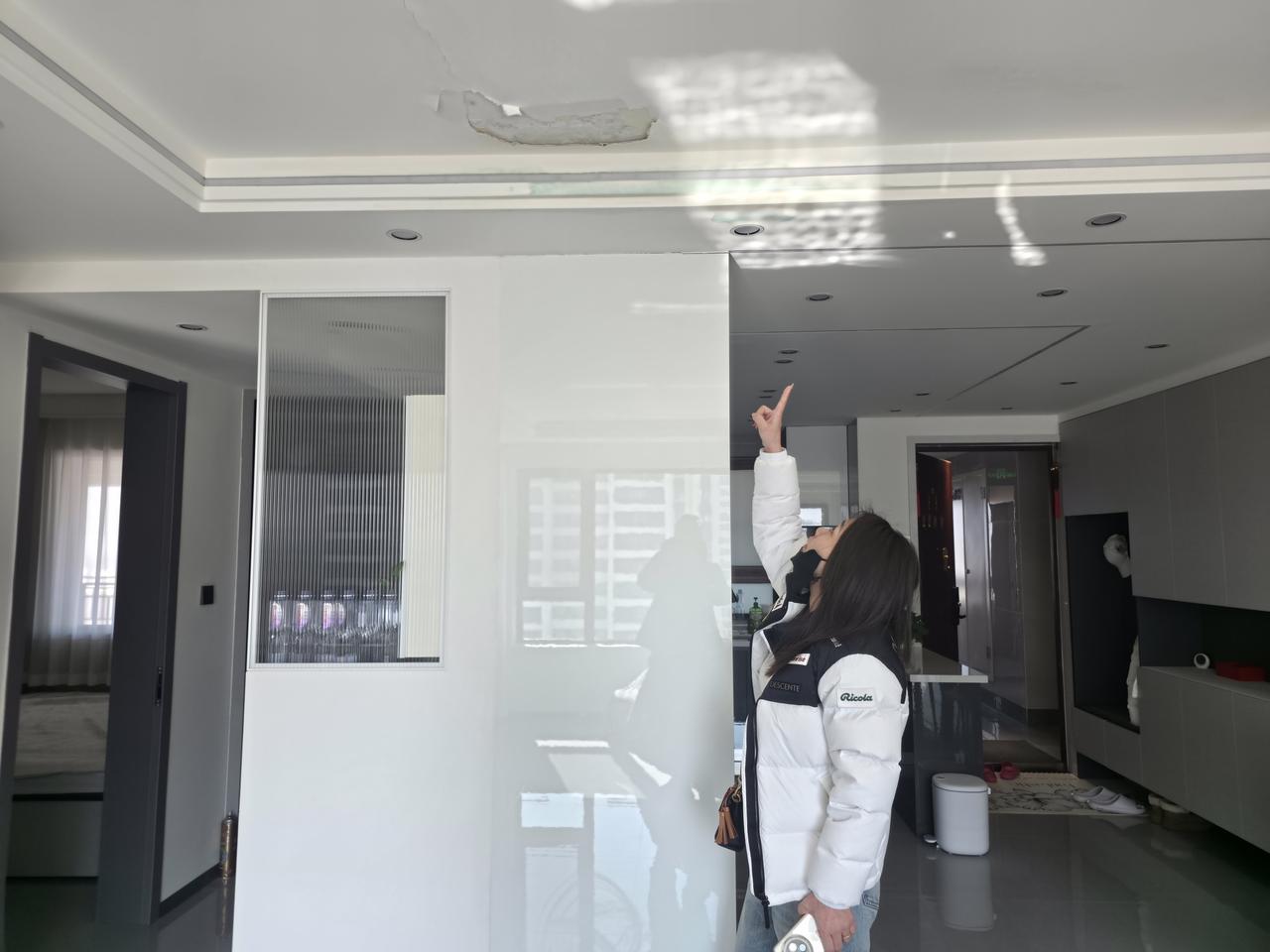 现在的直播乱象真让人无语。为了流量和利益，主播们啥事儿都干得出来。像在上海外滩，