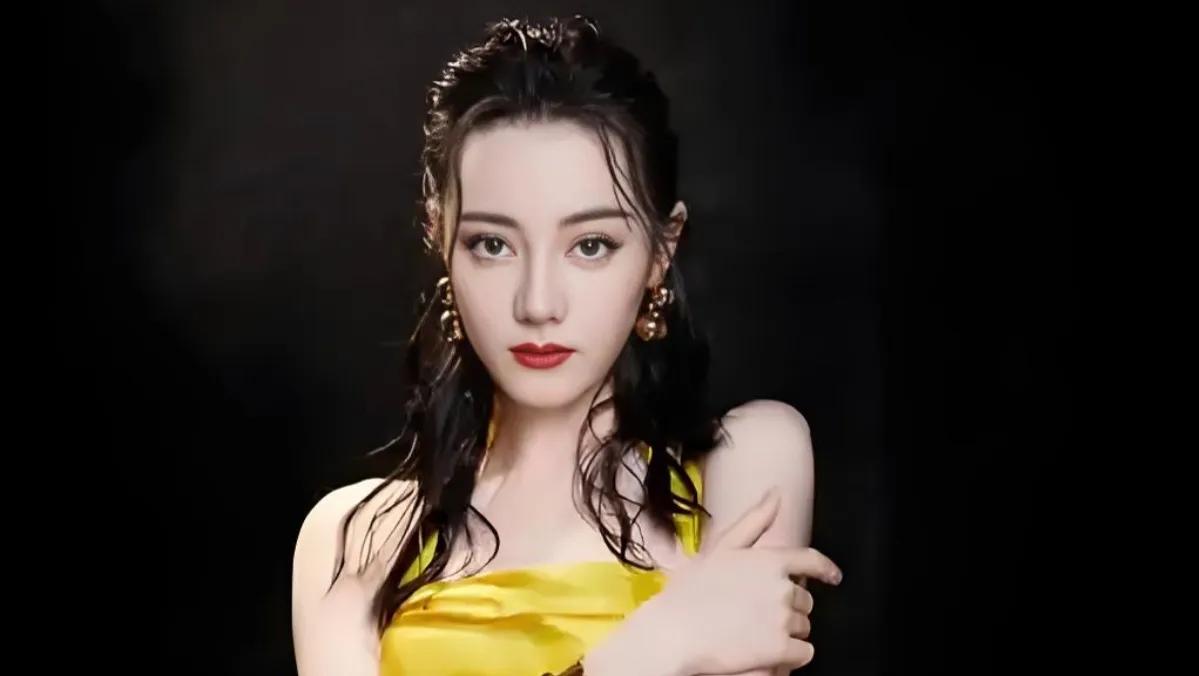 迪丽热巴新疆舞惊艳冰岛，大使点赞引发无限遐想

迪丽热巴，这位来自新疆的美丽姑娘