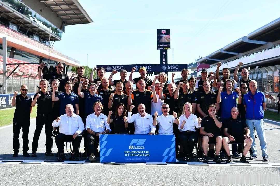 致敬陪伴 FIA 二级方程式十载征程、自赛事元年便一路同行的伙伴！🔟✨首批参与