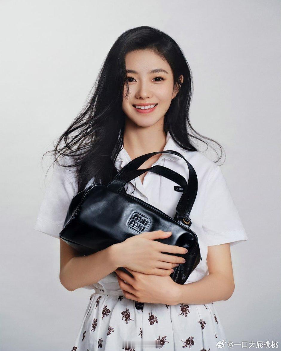 品牌大使刘浩存、赵今麦演绎 MiuMiu2025七夕浪漫大片❤️ ​​​