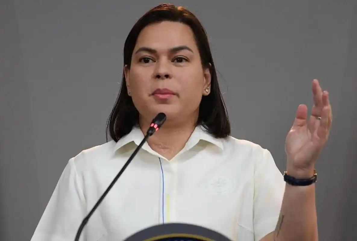 杜特尔特家族大势已去？副总统莎拉紧急出国，小马科斯家族全面围剿..
 
近期菲律