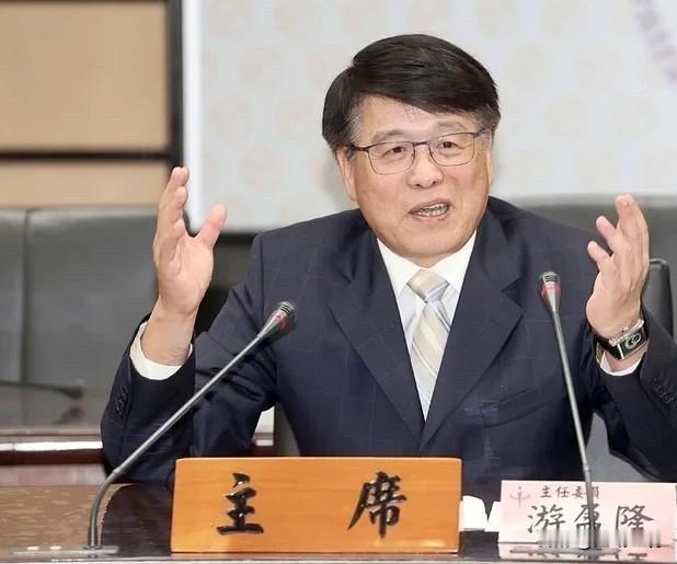 陈时中攻击蒋万安面相不佳 游盈隆：客观形容非人身攻击

台卫生部门前主管陈时中上