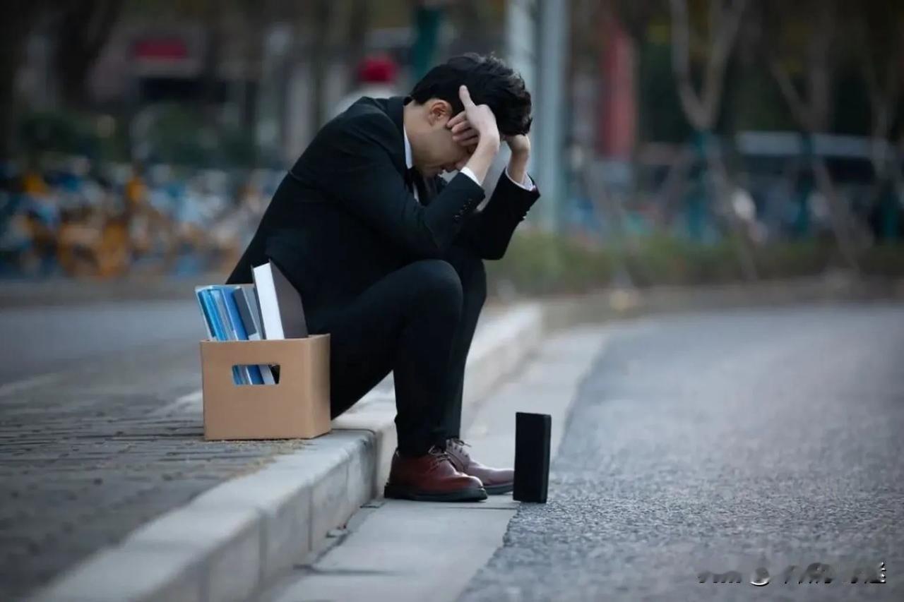 如果公务员失业，他们的谋生能力怎么样，会不会饿死？

1.当初人家也是学习能力强