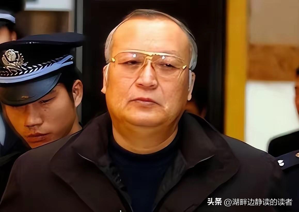 美国榨干了中国外逃贪官身上的油水，将具具干尸退给中国，门都没有。如果美国执意要将