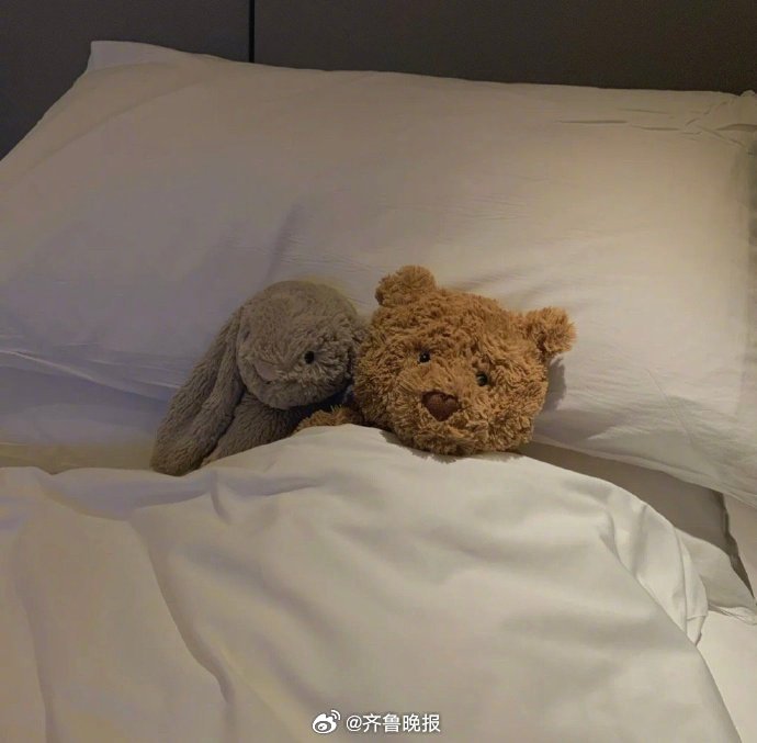 总有一束光为你而来。#晚安#