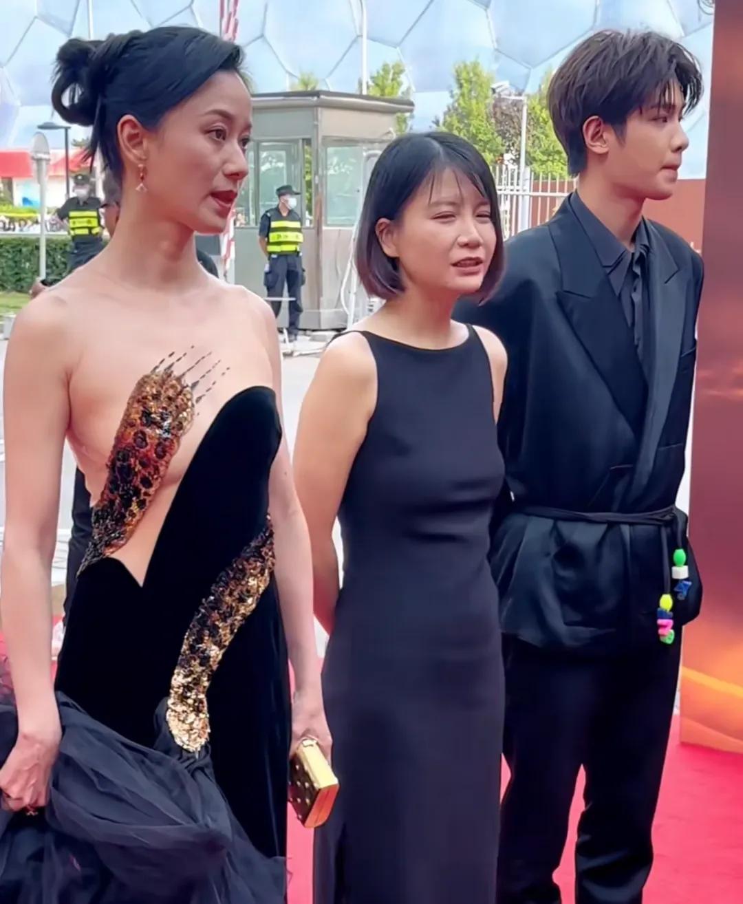 她曾经也算是风靡一时的女神级人物啊，怎么感觉现在衰老的这么快呢？

如果放松了对