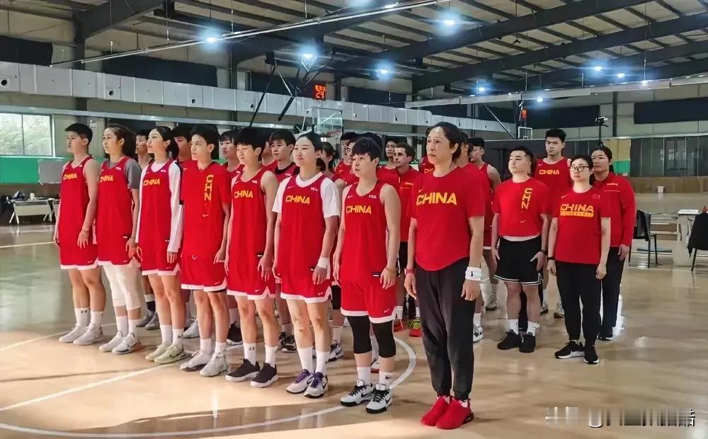 2022年5月17日郑薇正式担任中国女篮主教练，在任期间女篮的首发阵容一览，预测