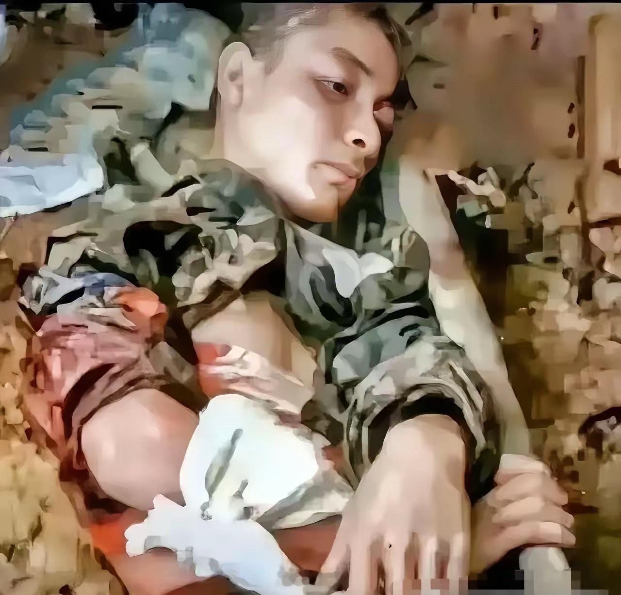 这是1984年在攻打老山某高地战斗中，战士向志平在身负重伤情况下炸掉敌人两座暗堡