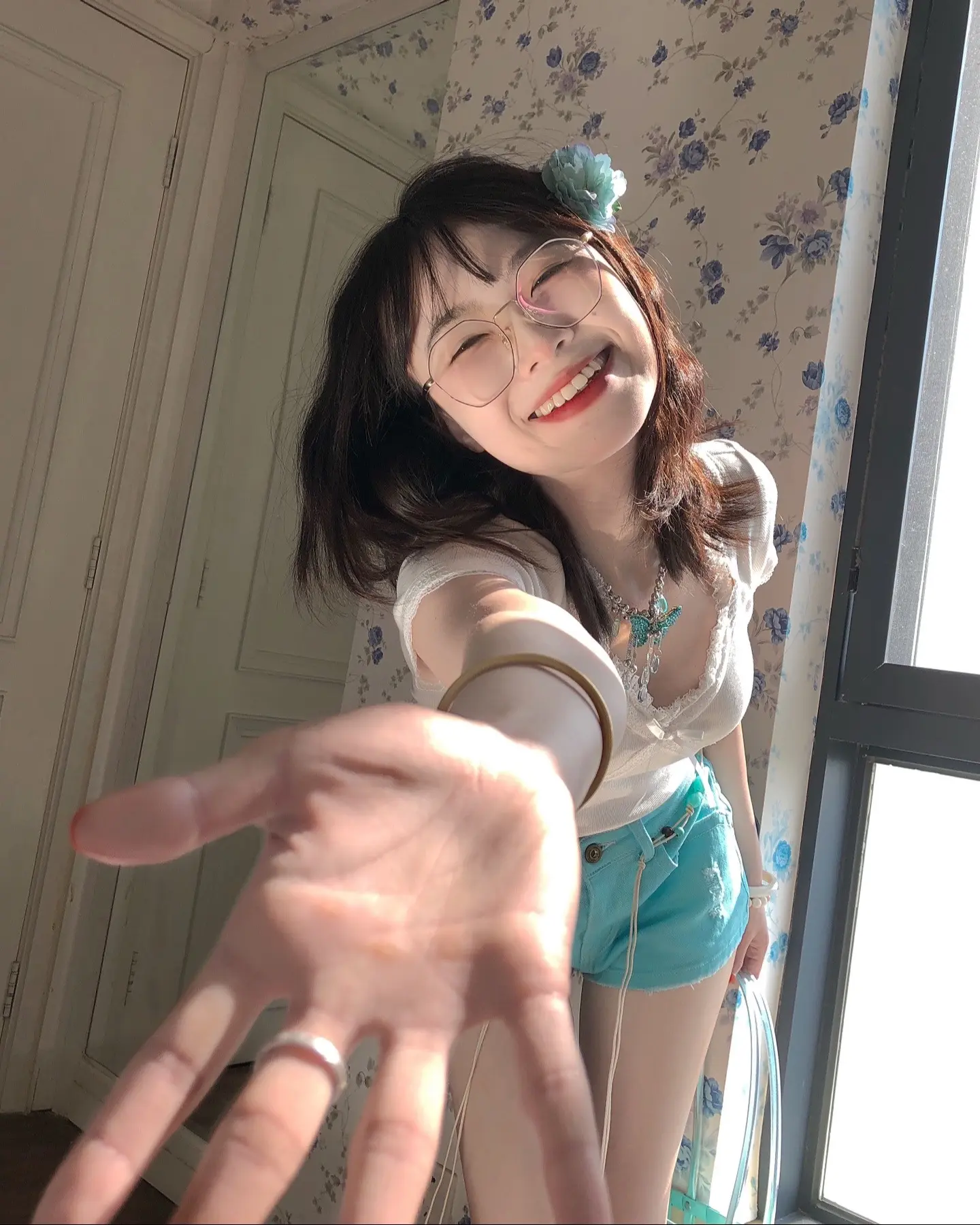 姿势越大 照片越出片！！