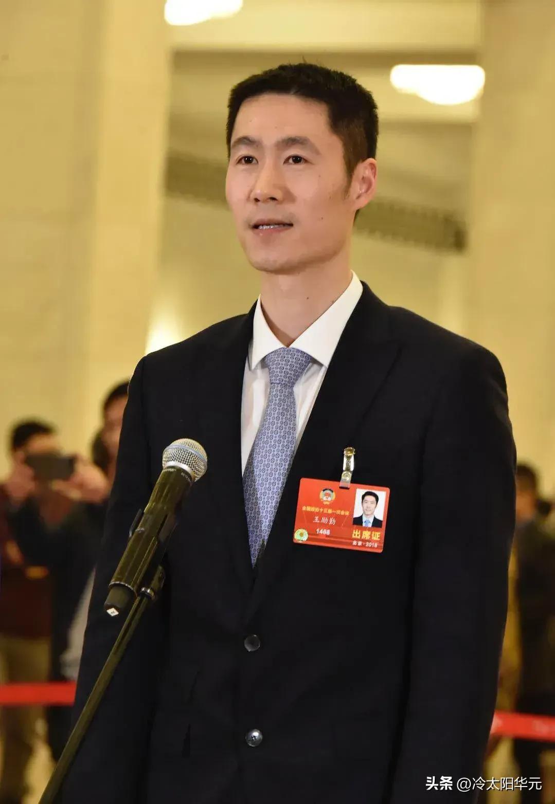 感觉王主席一身正气哈
国乒需要这样的领导正本清源
还山河一片宁静
还绿水长流风平