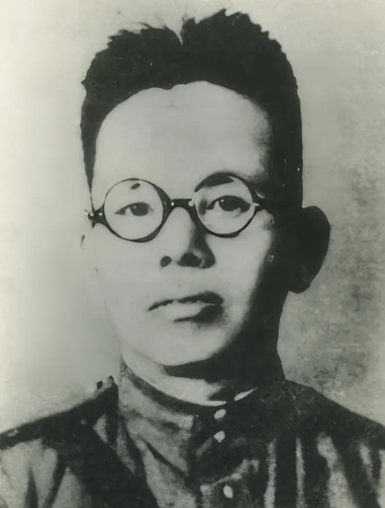 卢冬生（1908年4月16日-1945年12月14日），出生于湖南湘潭县七都一甲