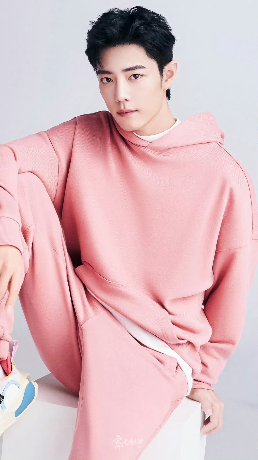 粉色治愈一切，快乐即刻生效！肖战感恩与藏海美好遇见肖战走心讲述让人泪目