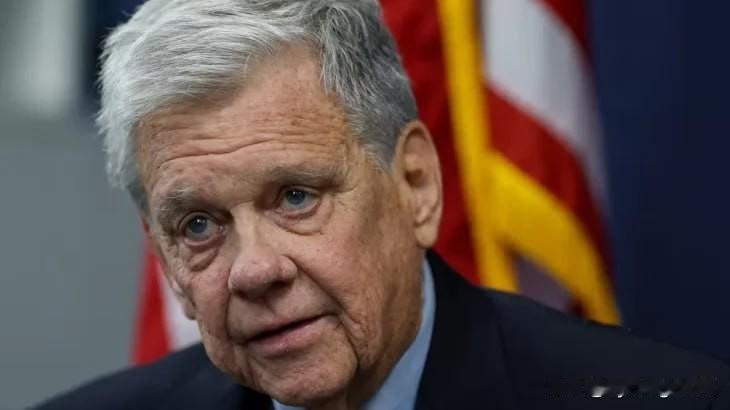 🇧🇾🤝🇺🇸唐纳德·特朗普提名约翰·科尔担任美国驻白俄罗斯特使

🔘9