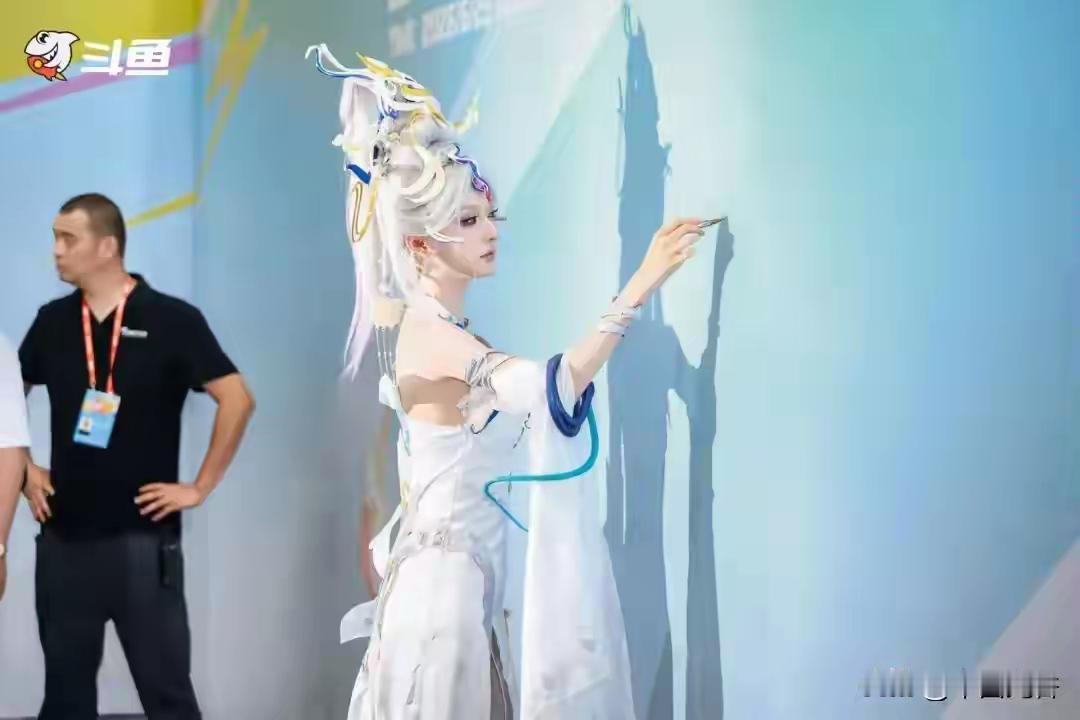 梦幻国风舞台，仙气飘飘的表演者