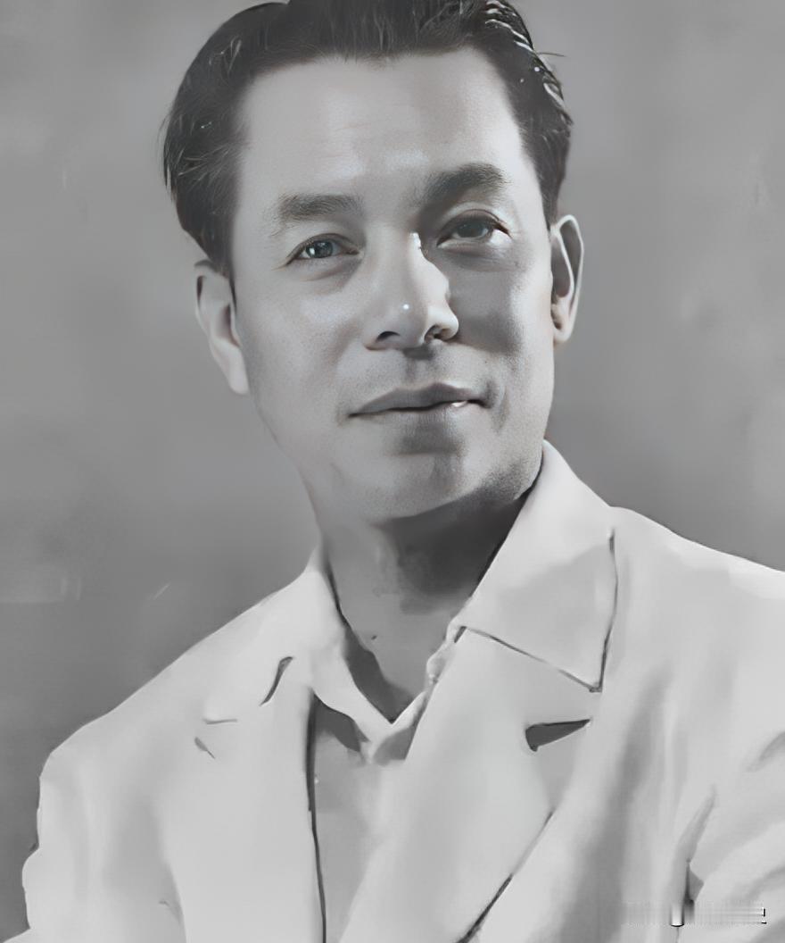 1929年，一叛徒来找柯麟看病，柯麟当即认出了叛徒，但他没露声色，不慌不忙地给叛