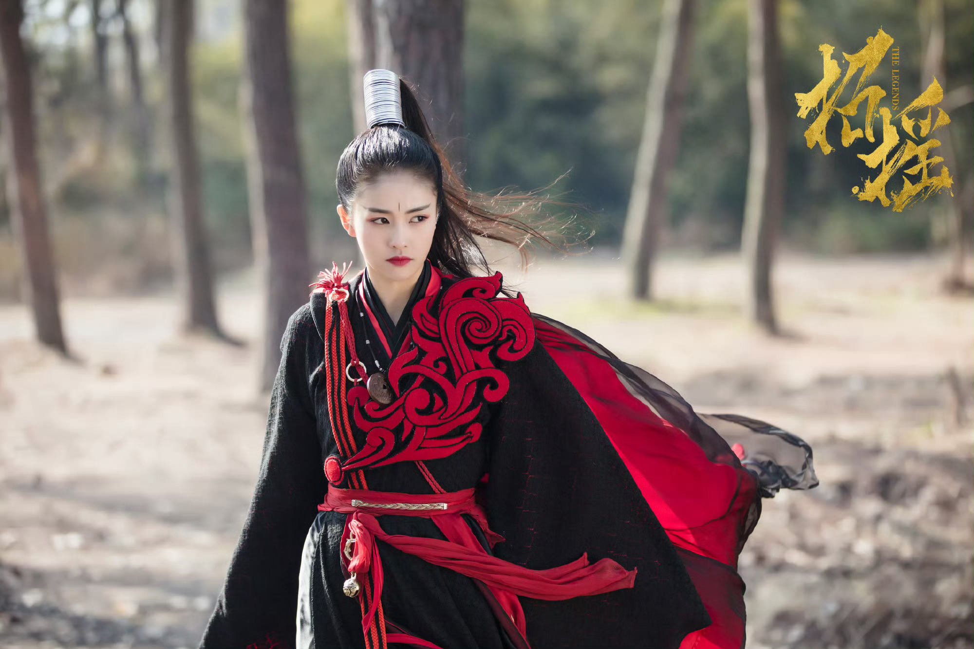 白鹿的路招摇就这样顶着雷霆铁发圈大爆🔥当时没觉得难看都被角色魅力吸引了