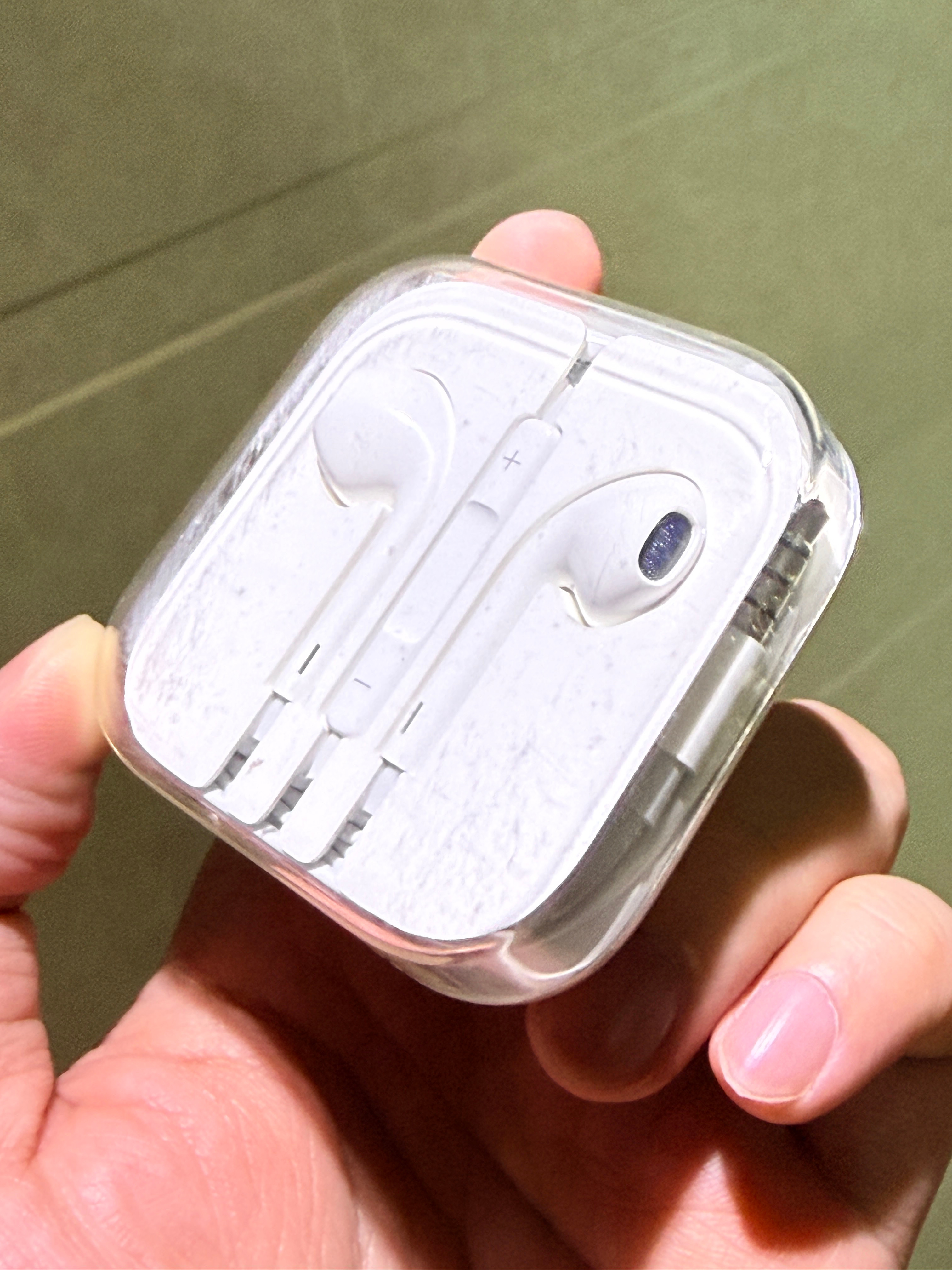 潮流是个循环，又掏出我珍藏10年的EarPods “服役”了。