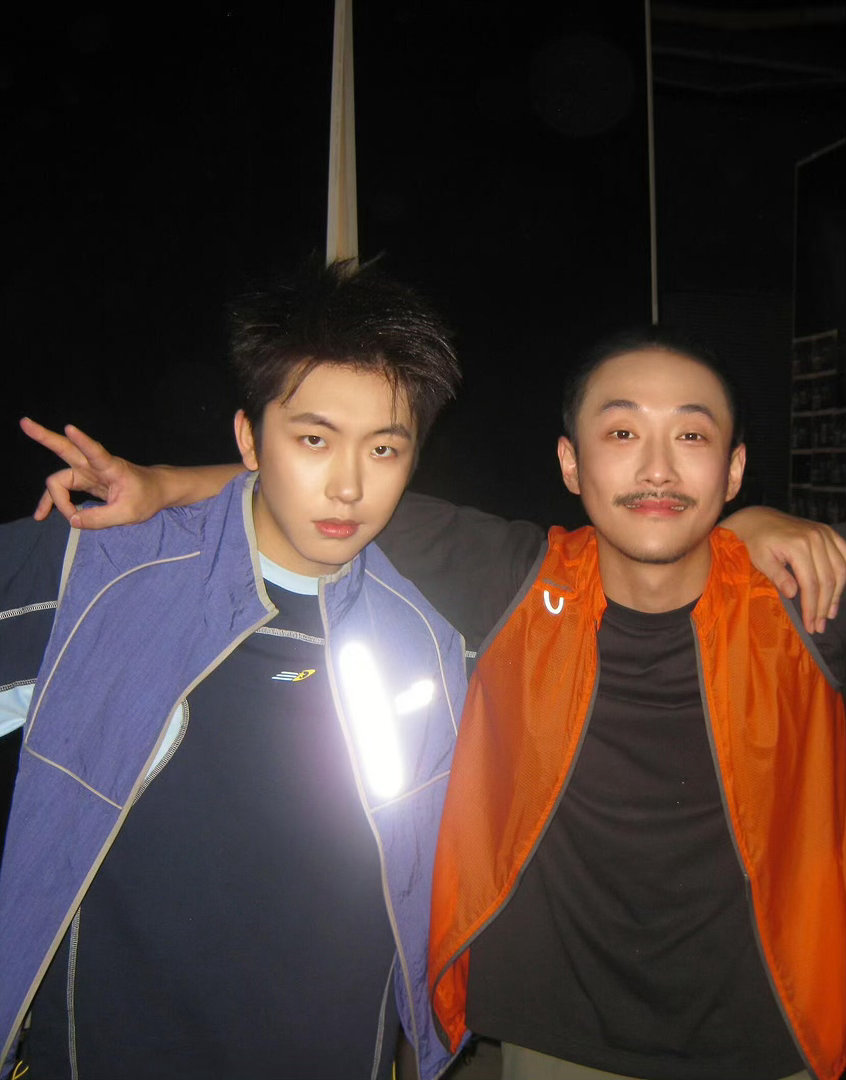 张兴朝好会安慰李嘉诚啊李嘉诚张兴朝干什么都像演喜剧李嘉诚和张兴朝也太有梗了！健身