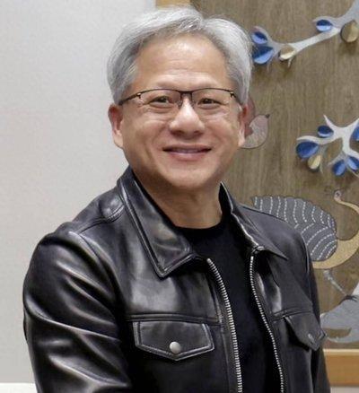 “输了中国赢了世界又如何！”英伟达CEO黄仁勋发出警告，美国芯片限制正在改变AI