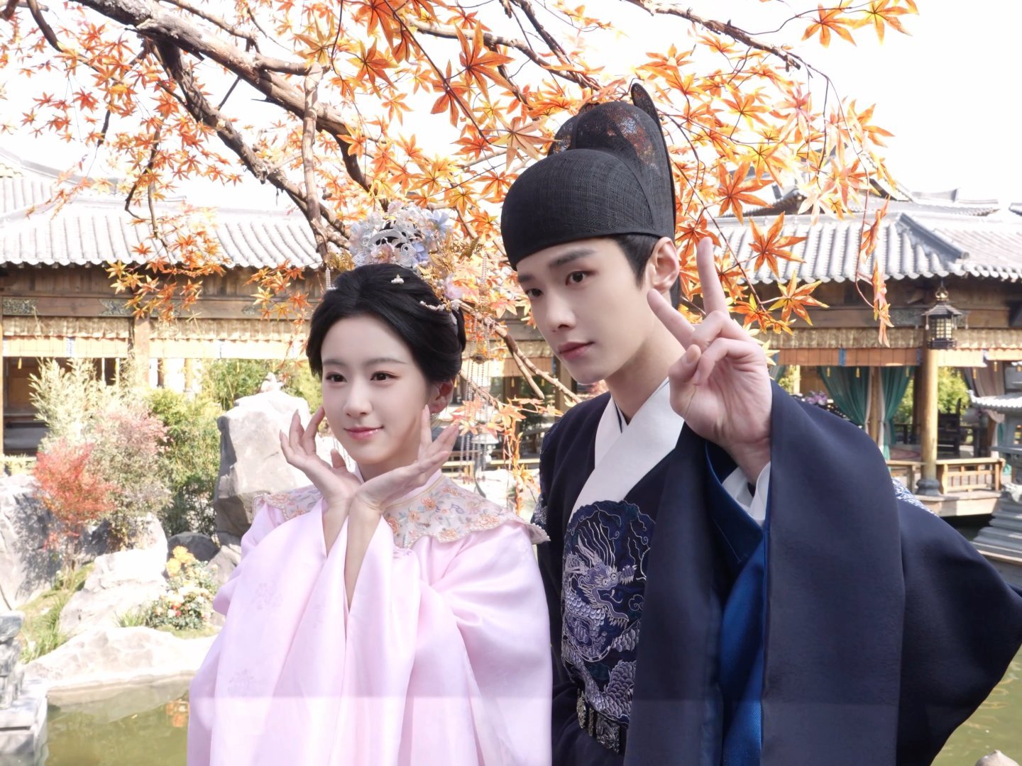 何与 包上恩窈窈有期立春拍立得营业 