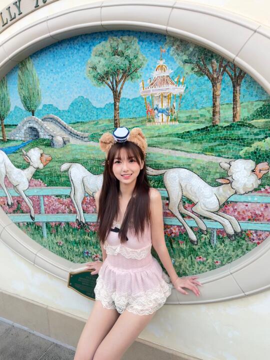 来迪士尼不就是为了拍这一张照片🎀