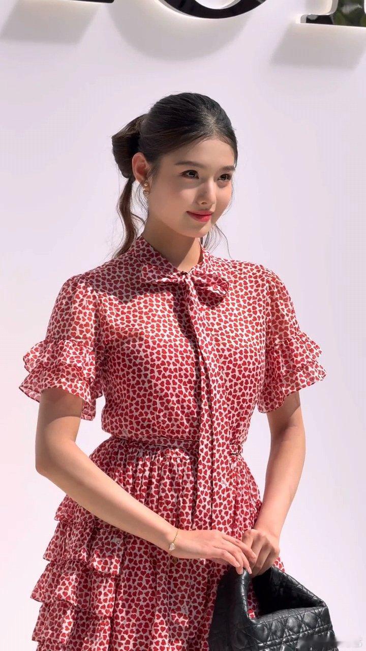 李昀锐王楚然艾米dior线下活动李昀锐王楚然艾米深圳线下活动 李昀锐、王楚然、艾